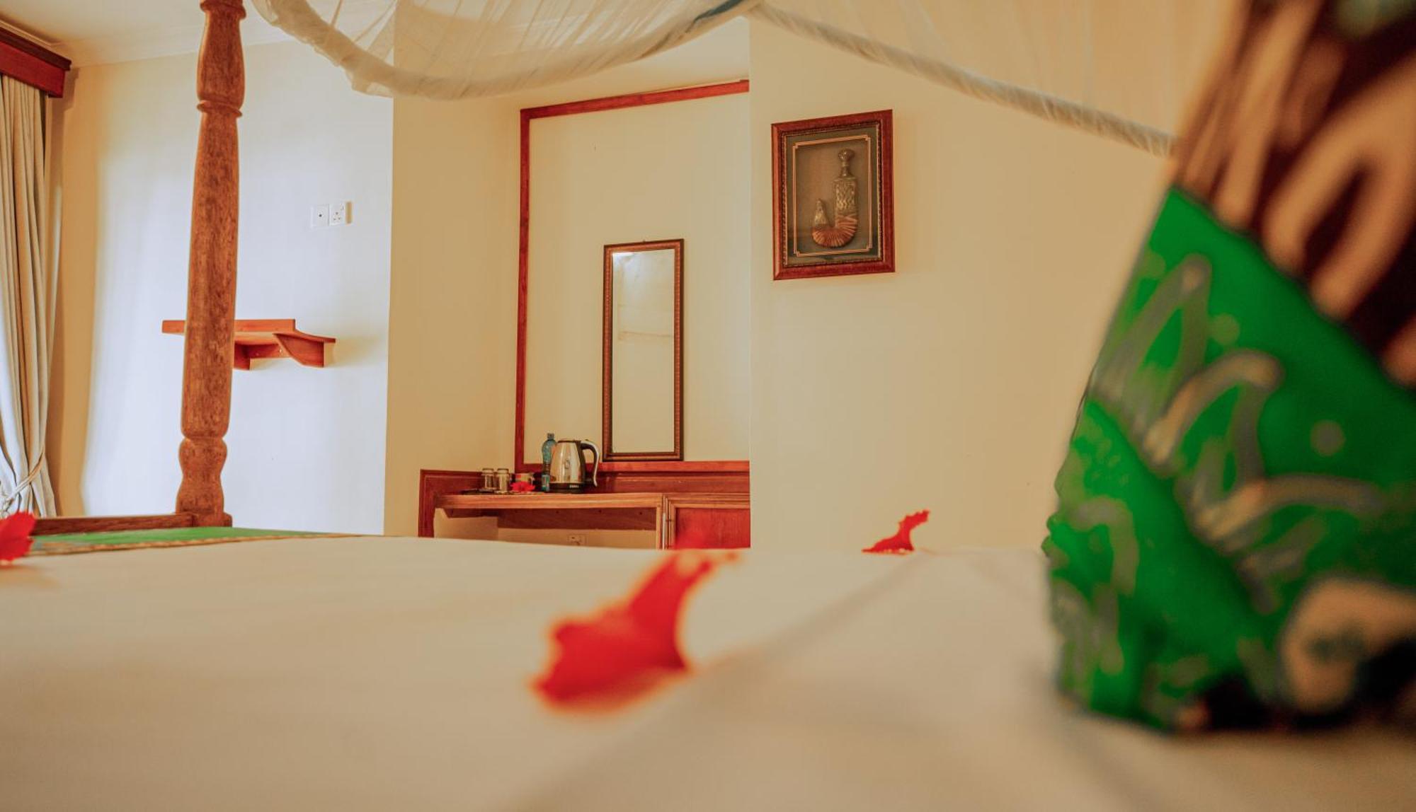 Sansi Kae Beach Resort Michamvi Kae ภายนอก รูปภาพ