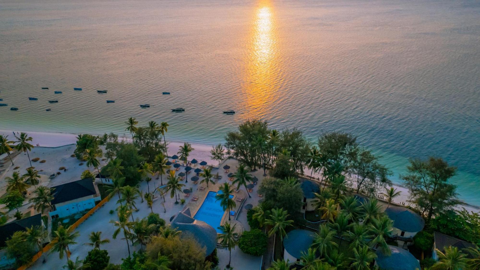 Sansi Kae Beach Resort Michamvi Kae ภายนอก รูปภาพ