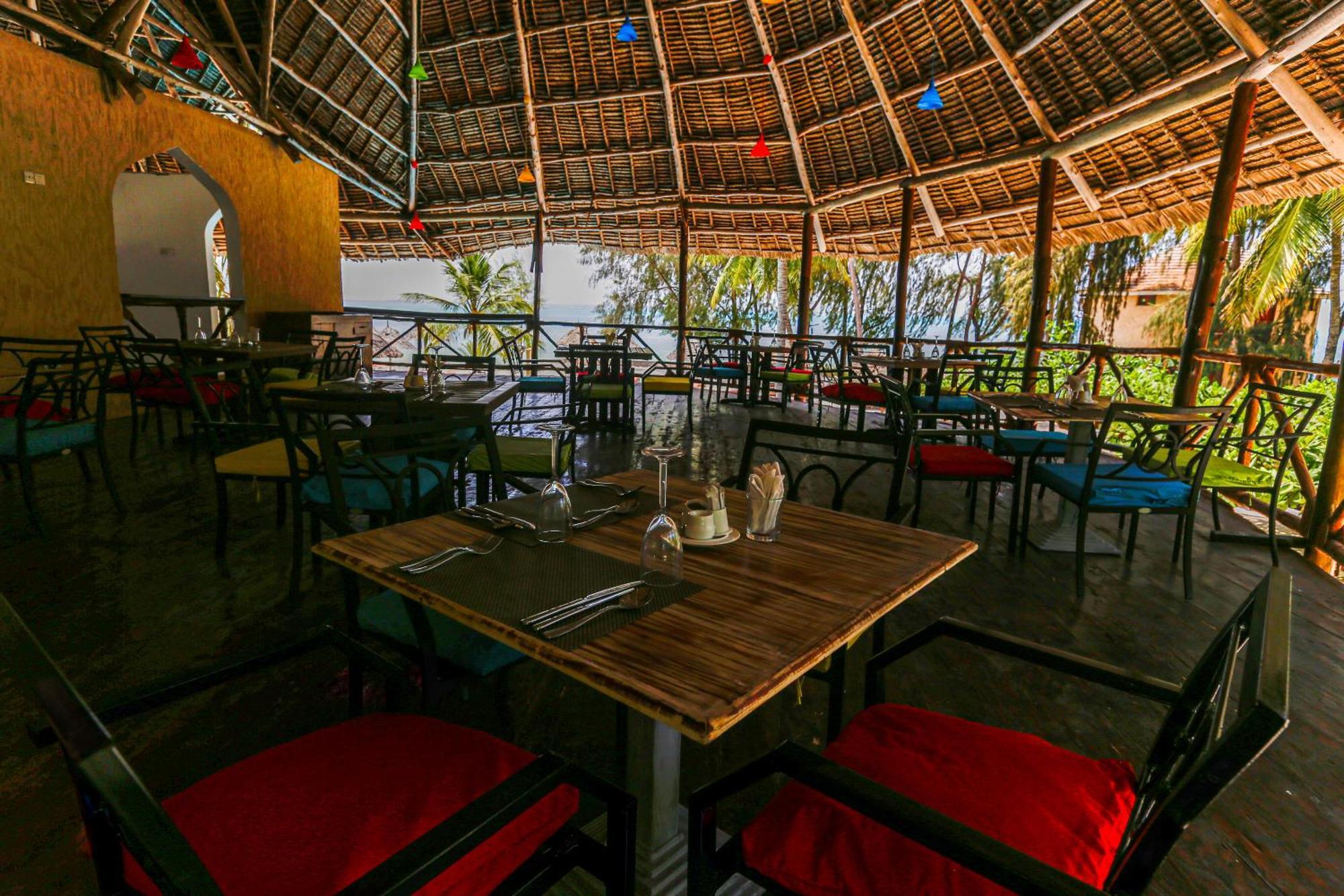 Sansi Kae Beach Resort Michamvi Kae ภายนอก รูปภาพ