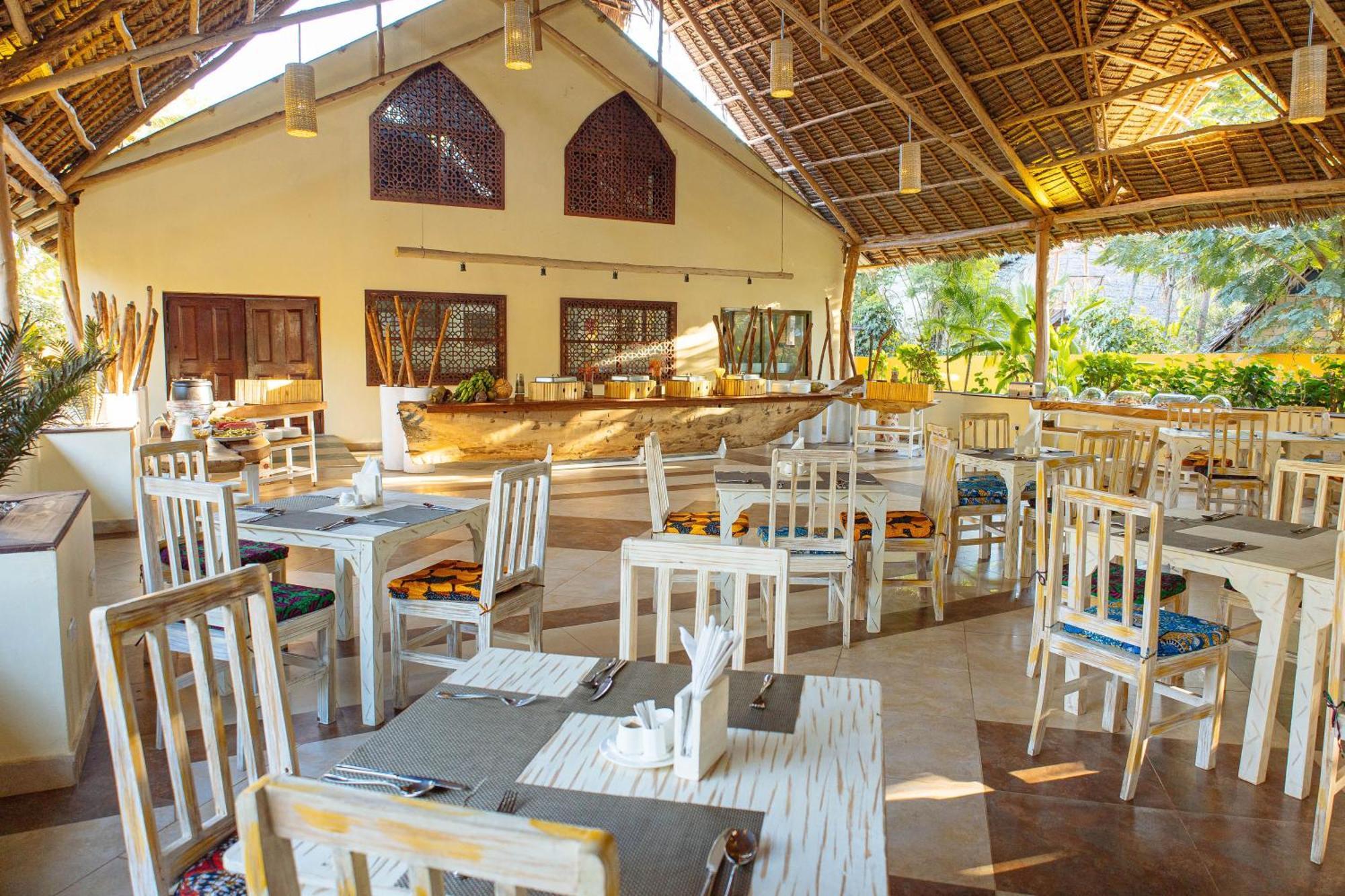 Sansi Kae Beach Resort Michamvi Kae ภายนอก รูปภาพ