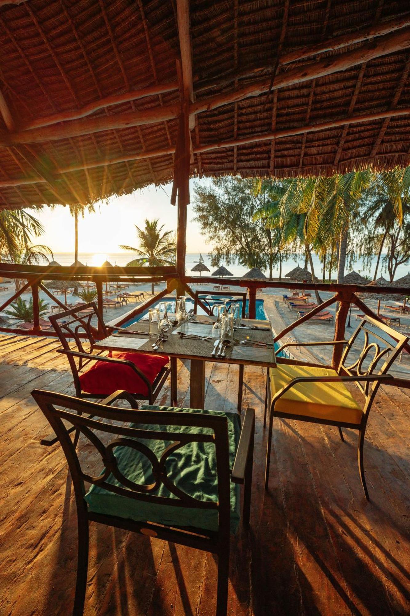Sansi Kae Beach Resort Michamvi Kae ภายนอก รูปภาพ